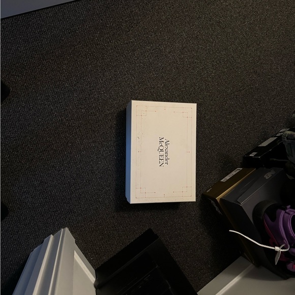 To big - Picture 3 of 3